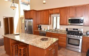 Spacious Sunriver Retreat Near the Deschutes River - Sunriver, Oregon