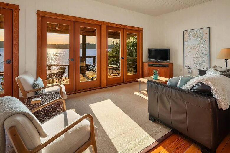 Fern Cove Waterfront Escape on Vashon Island - Vashon, Washington