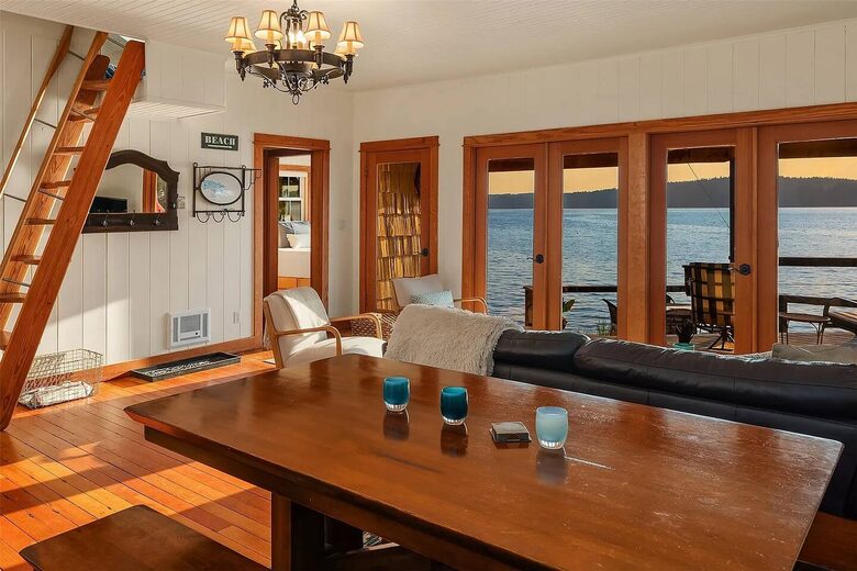 Fern Cove Waterfront Escape on Vashon Island - Vashon, Washington