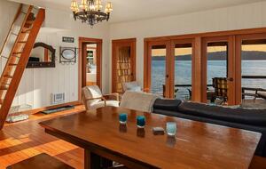 Fern Cove Waterfront Escape on Vashon Island - Vashon, Washington