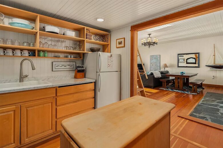 Fern Cove Waterfront Escape on Vashon Island - Vashon, Washington