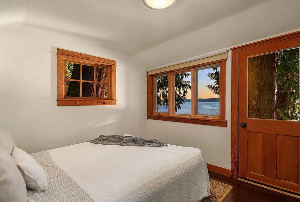 Fern Cove Waterfront Escape on Vashon Island - Vashon, Washington