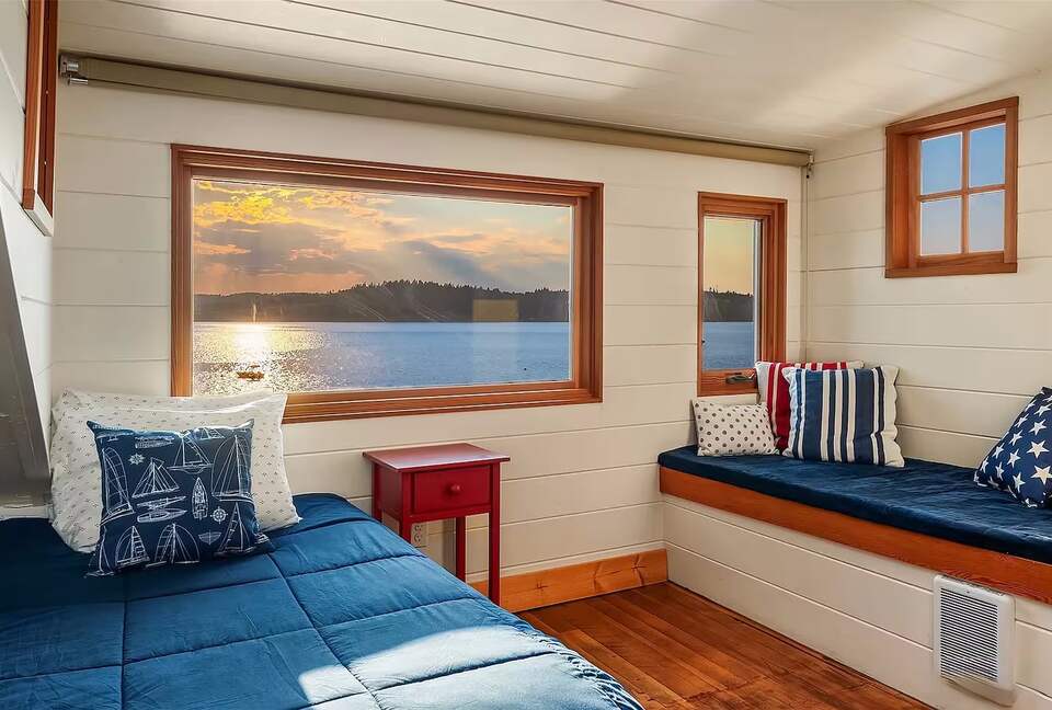 Fern Cove Waterfront Escape on Vashon Island - Vashon, Washington