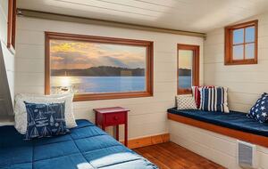 Fern Cove Waterfront Escape on Vashon Island - Vashon, Washington