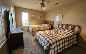 Relaxed Lake Texoma Home with Water Views - Kingston, Oklahoma