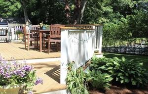 Charming Hydrangea Cottage in Osterville Village near Beaches - Osterville, Massachusetts