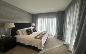 Arrowtown Golfside Retreat with Sun-Soaked Living - Arrowtown, New Zealand