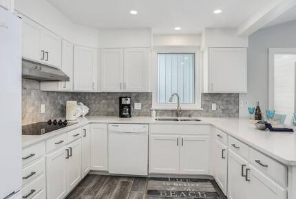 Modern Oceanfront Retreat on Ponte Vedra Beach - Jacksonville Beach, Florida