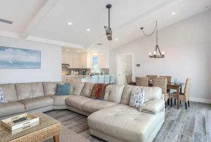 Modern Oceanfront Retreat on Ponte Vedra Beach - Jacksonville Beach, Florida