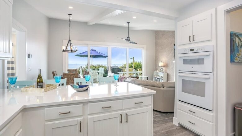 Modern Oceanfront Retreat on Ponte Vedra Beach - Jacksonville Beach, Florida