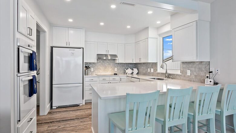 Modern Oceanfront Retreat on Ponte Vedra Beach - Jacksonville Beach, Florida