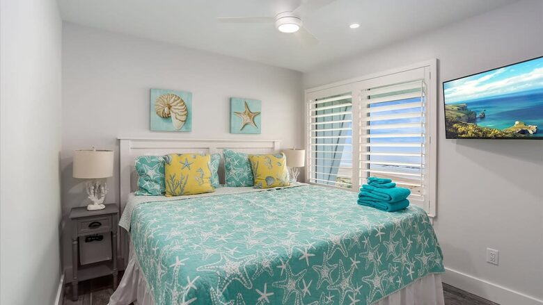 Modern Oceanfront Retreat on Ponte Vedra Beach - Jacksonville Beach, Florida