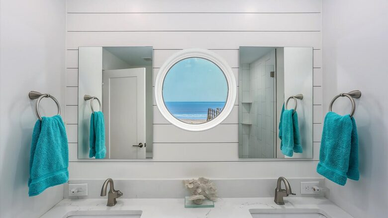 Modern Oceanfront Retreat on Ponte Vedra Beach - Jacksonville Beach, Florida