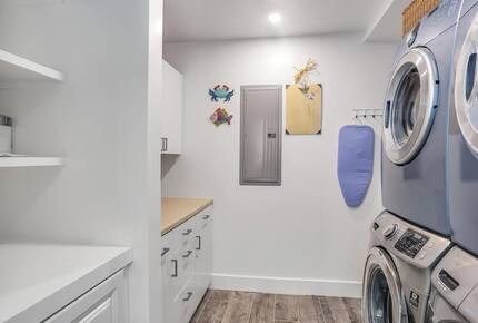 Modern Oceanfront Retreat on Ponte Vedra Beach - Jacksonville Beach, Florida