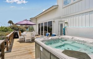 Modern Oceanfront Retreat on Ponte Vedra Beach - Jacksonville Beach, Florida