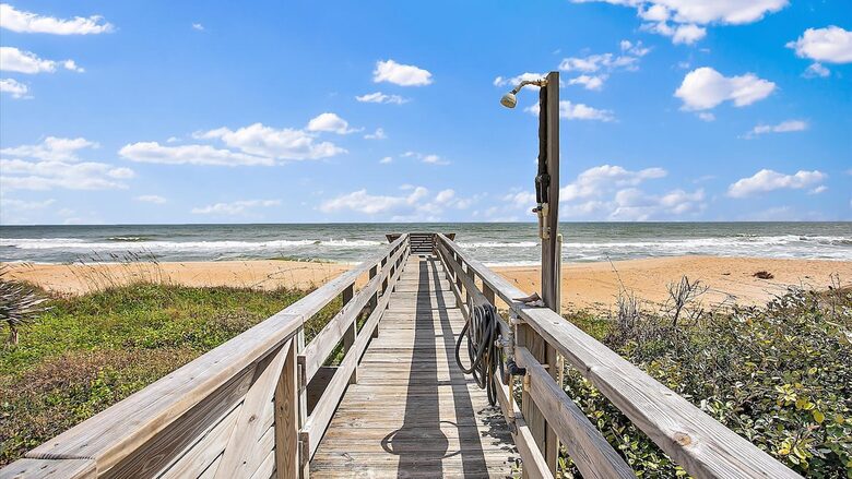 Modern Oceanfront Retreat on Ponte Vedra Beach - Jacksonville Beach, Florida