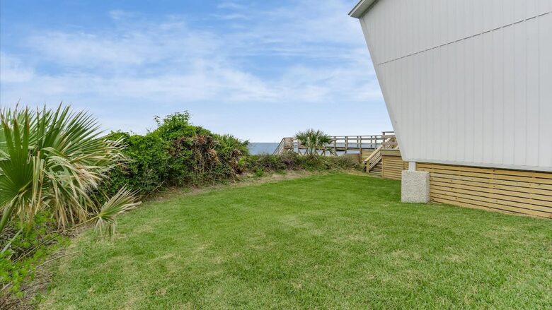 Modern Oceanfront Retreat on Ponte Vedra Beach - Jacksonville Beach, Florida