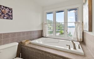 Private Lakefront Retreat on Liberty Lake - Liberty Lake, Washington