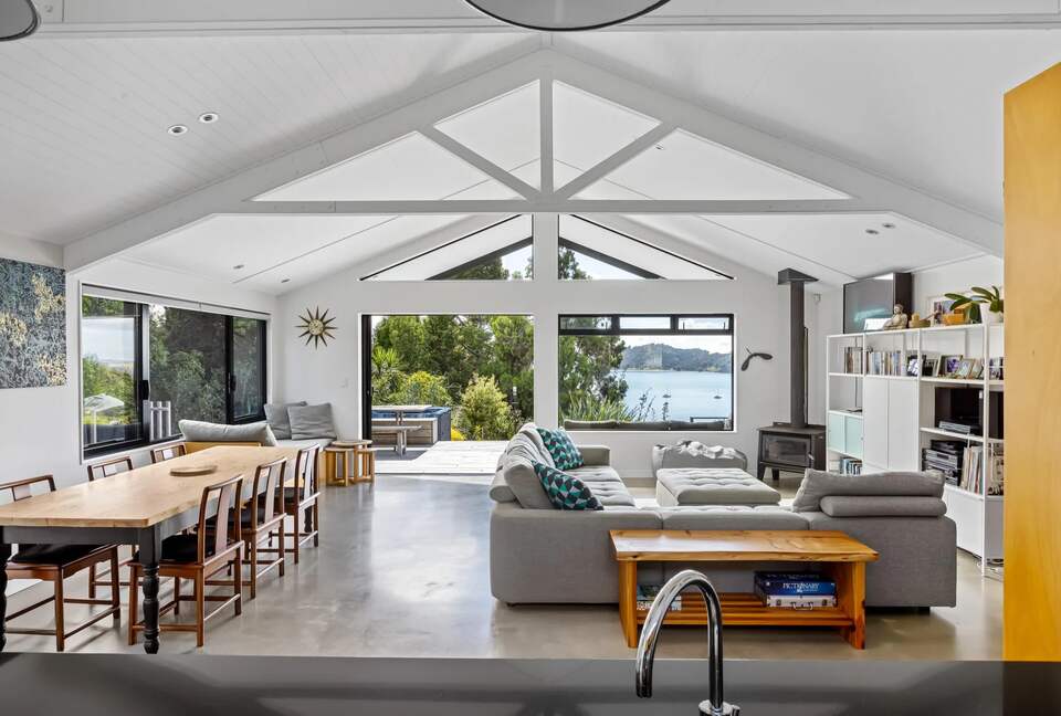 Elevated Harbour View Home with Exceptional Privacy in Mahurangi West - Warkworth, New Zealand