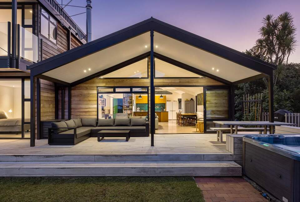 Elevated Harbour View Home with Exceptional Privacy in Mahurangi West - Warkworth, New Zealand