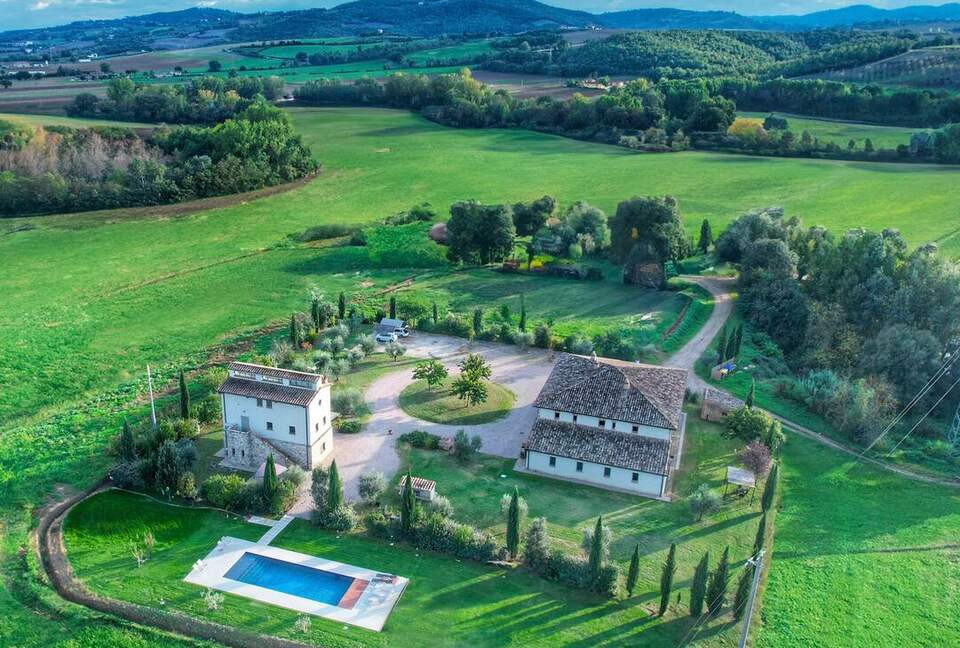 A Restored Umbrian Estate of Design and Panoramic Serenity - Marsciano, Italy