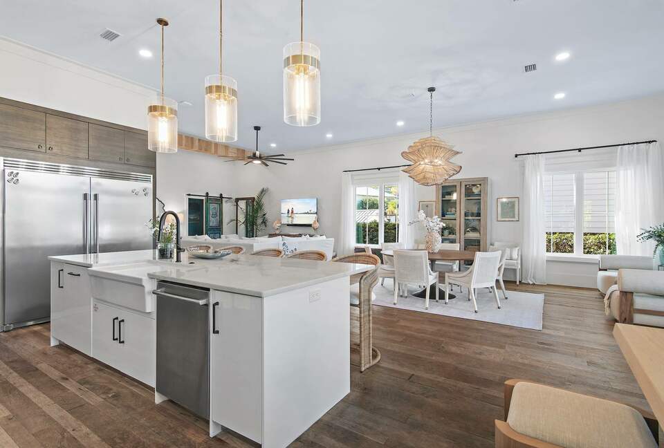 Luxury Lake-to-Beach Home in the Heart of Seagrove Beach - Santa Rosa Beach, Florida