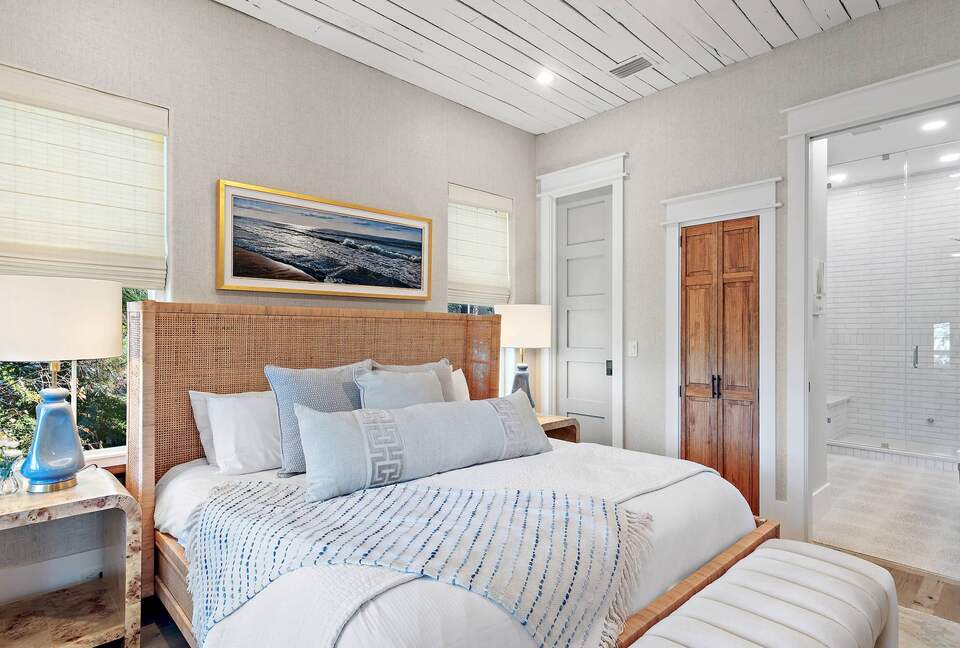 Luxury Lake-to-Beach Home in the Heart of Seagrove Beach - Santa Rosa Beach, Florida