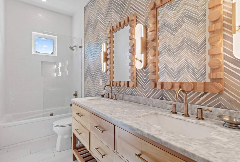 Luxury Lake-to-Beach Home in the Heart of Seagrove Beach - Santa Rosa Beach, Florida