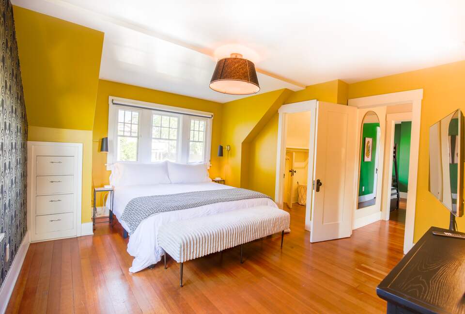 Classic San Diego Living Steps from the City’s Best - San Diego, California