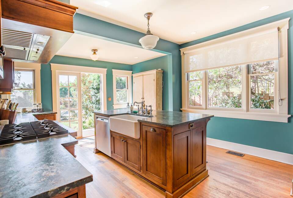 Classic San Diego Living Steps from the City’s Best - San Diego, California