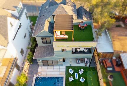 Victorian-Inspired East Austin Retreat with Rooftop Views - Austin, Texas