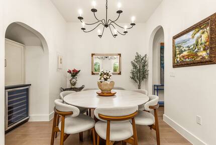 Victorian-Inspired East Austin Retreat with Rooftop Views - Austin, Texas