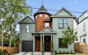 Victorian-Inspired East Austin Retreat with Rooftop Views - Austin, Texas