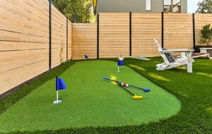 Victorian-Inspired East Austin Retreat with Rooftop Views - Austin, Texas