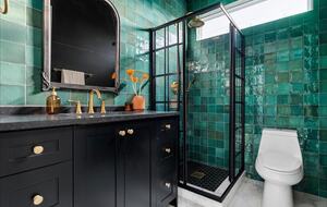 Victorian-Inspired East Austin Retreat with Rooftop Views - Austin, Texas