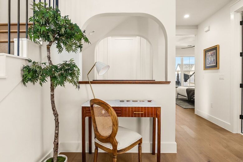 Victorian-Inspired East Austin Retreat with Rooftop Views - Austin, Texas