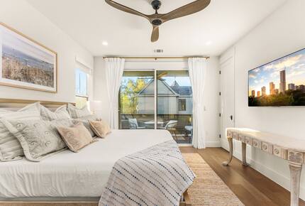 Victorian-Inspired East Austin Retreat with Rooftop Views - Austin, Texas