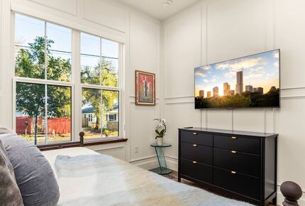 Victorian-Inspired East Austin Retreat with Rooftop Views - Austin, Texas