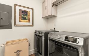 Victorian-Inspired East Austin Retreat with Rooftop Views - Austin, Texas