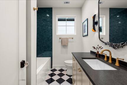 Victorian-Inspired East Austin Retreat with Rooftop Views - Austin, Texas