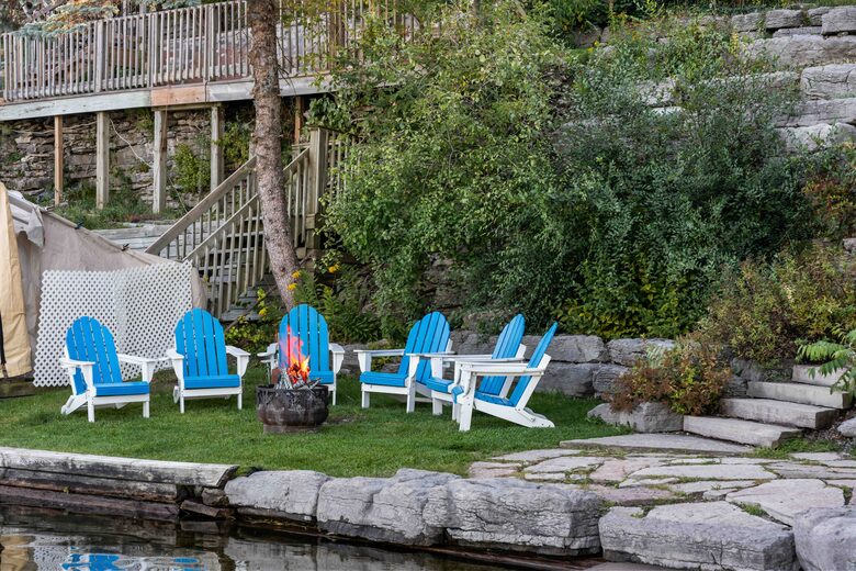 Kawartha Luxury Waterfront Home with Live-In Boathouse! - Fenelon Falls, Canada