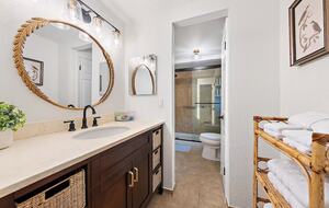 Resort-Style Jupiter Retreat on 1.25 Acres - Jupiter, Florida