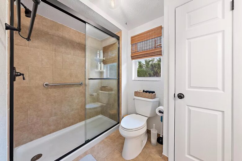 Resort-Style Jupiter Retreat on 1.25 Acres - Jupiter, Florida