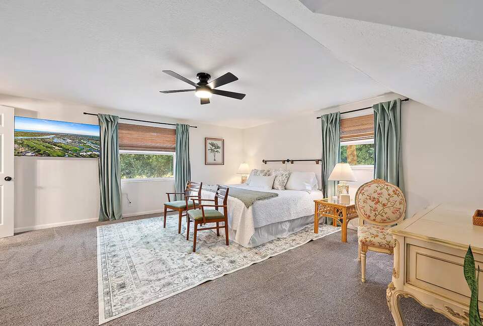 Resort-Style Jupiter Retreat on 1.25 Acres - Jupiter, Florida