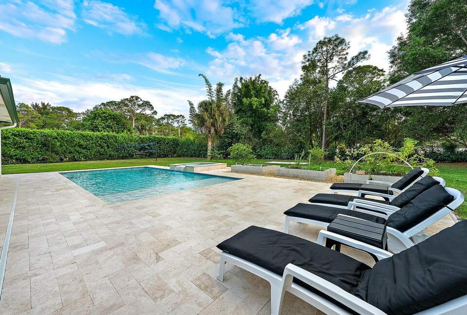 Resort-Style Jupiter Retreat on 1.25 Acres - Jupiter, Florida