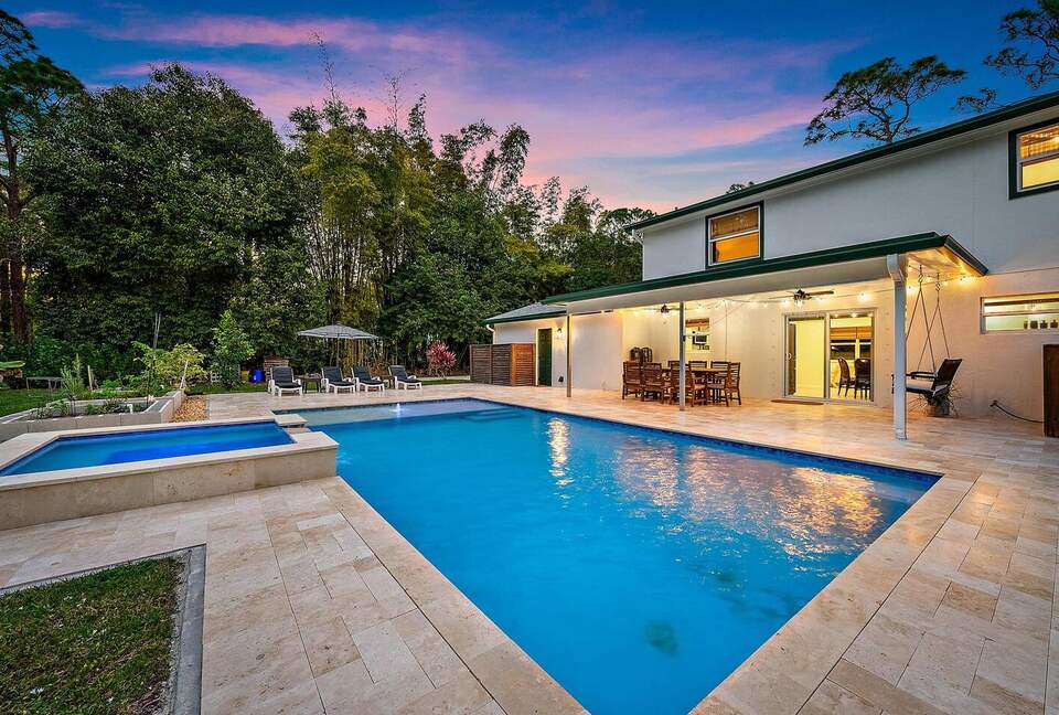 Resort-Style Jupiter Retreat on 1.25 Acres - Jupiter, Florida