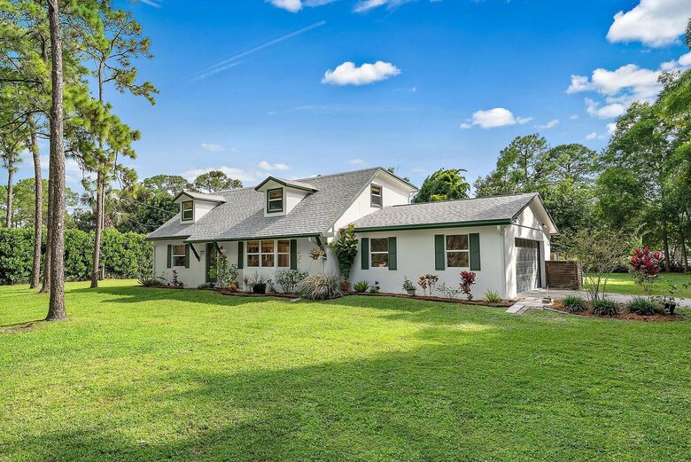 Resort-Style Jupiter Retreat on 1.25 Acres - Jupiter, Florida