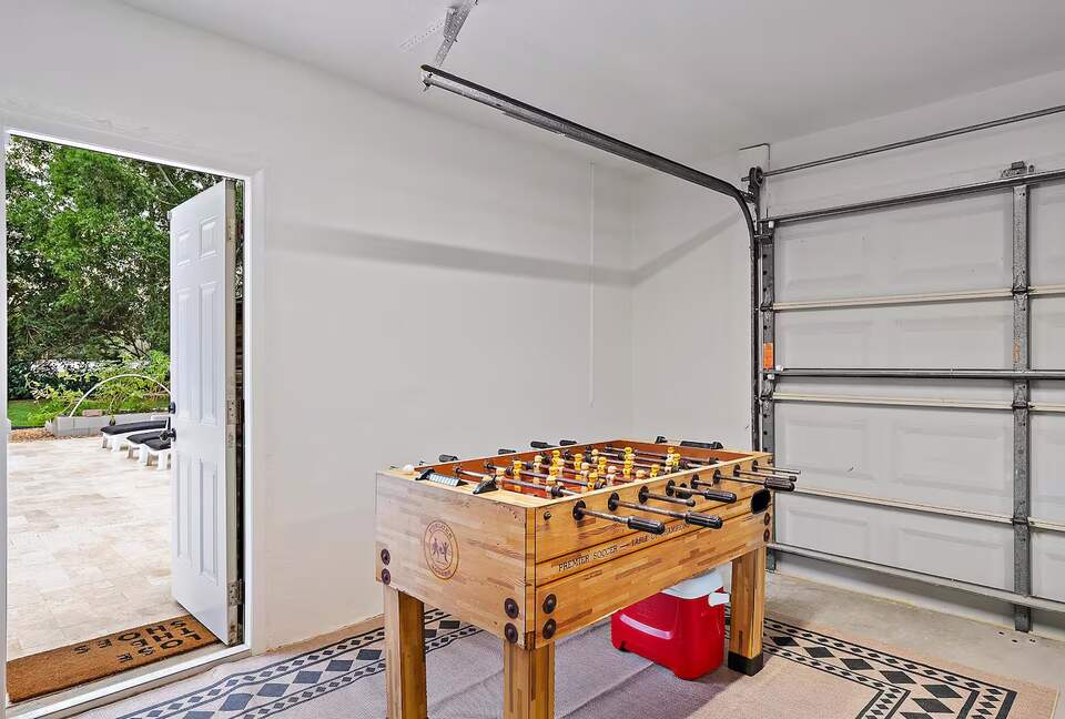 Resort-Style Jupiter Retreat on 1.25 Acres - Jupiter, Florida