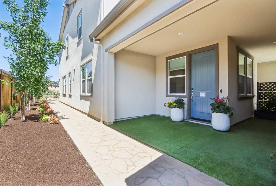 Quiet Northern California Getaway with Hilltop Views - Vacaville, California