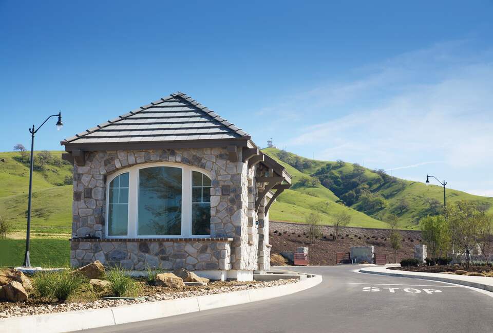 Quiet Northern California Getaway with Hilltop Views - Vacaville, California